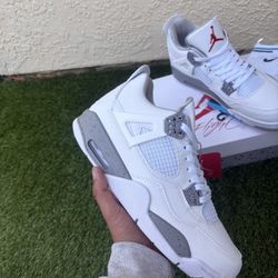 Jordan 4 White Oreos 