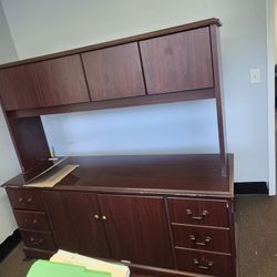 Credenza w/Hutch