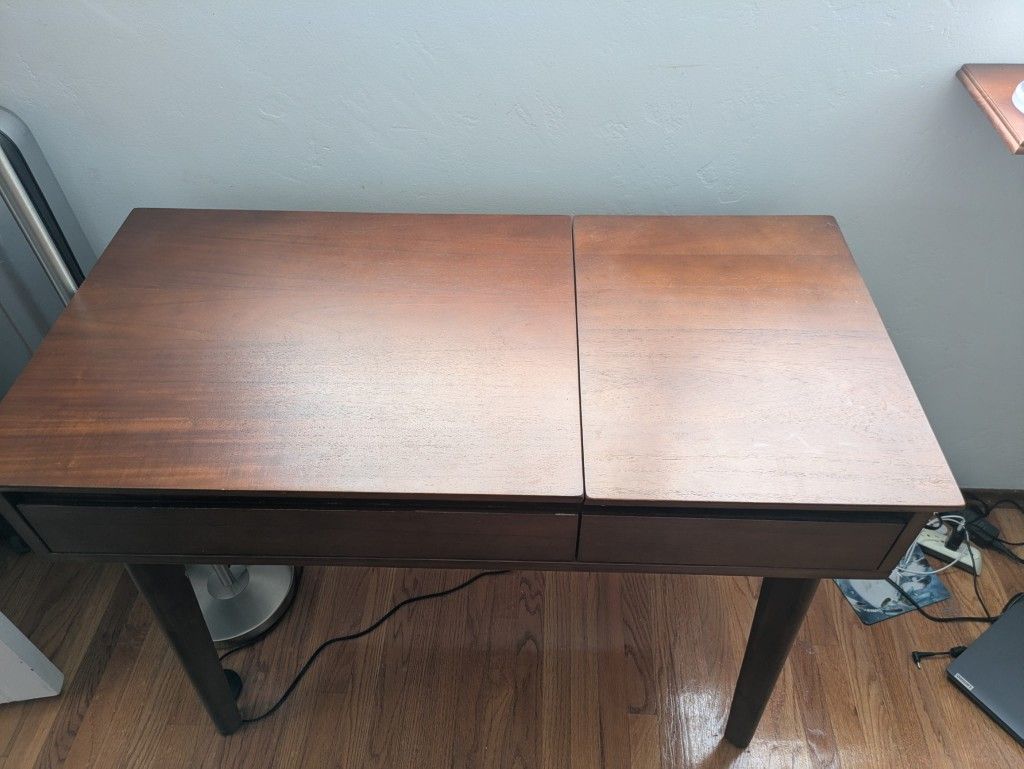 Vanity For sale Solid wood *Needs New Hings*