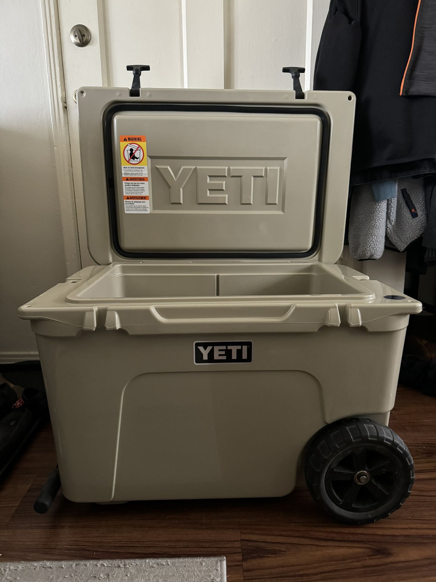 Yeti Tundra Wheeled Cooler