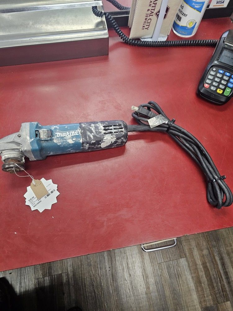96091 Makita 9557nb 4-1/2" Corded Grrinder586860