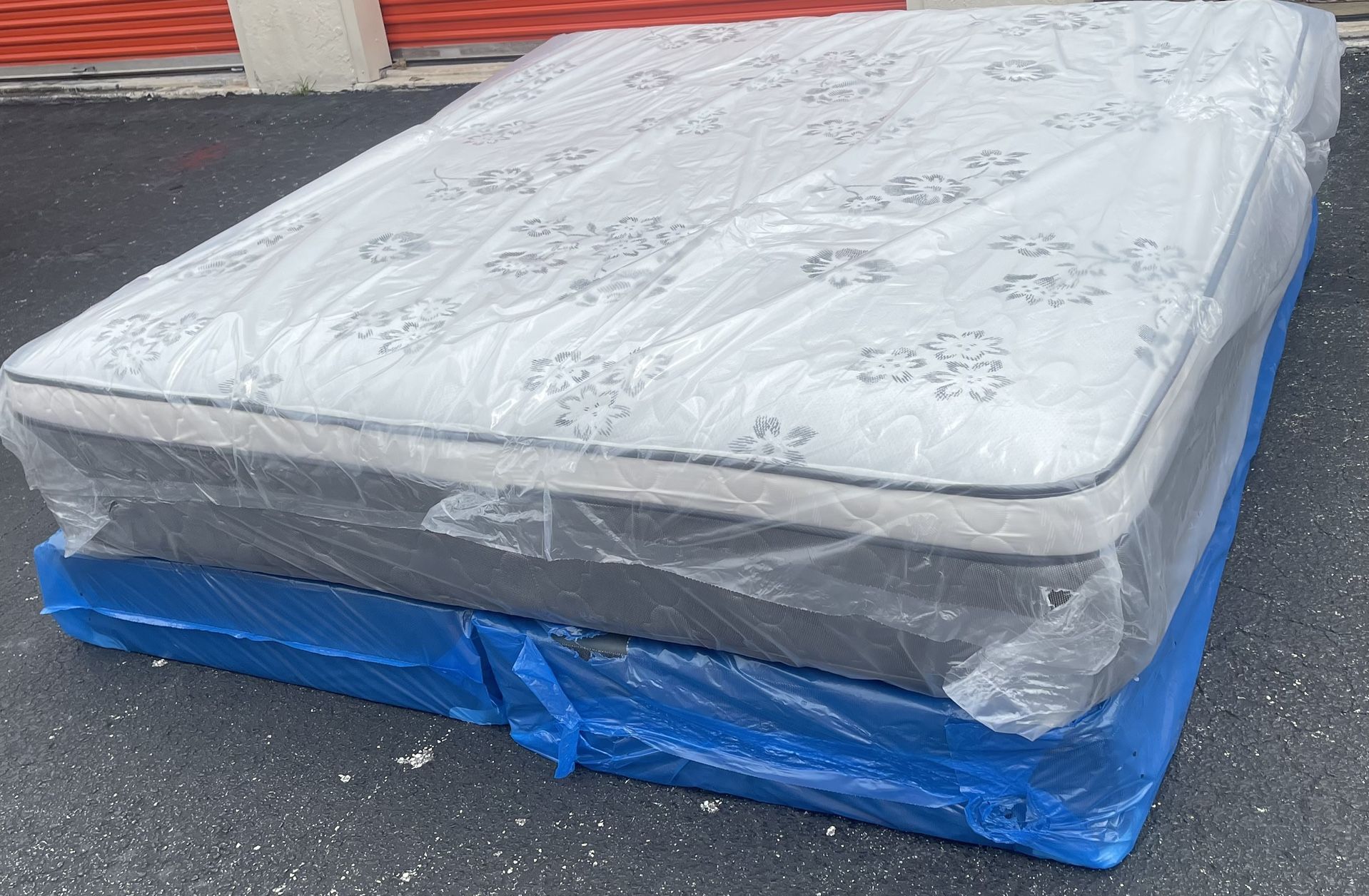 New King Pillowtop Mattress And Box Spring Set