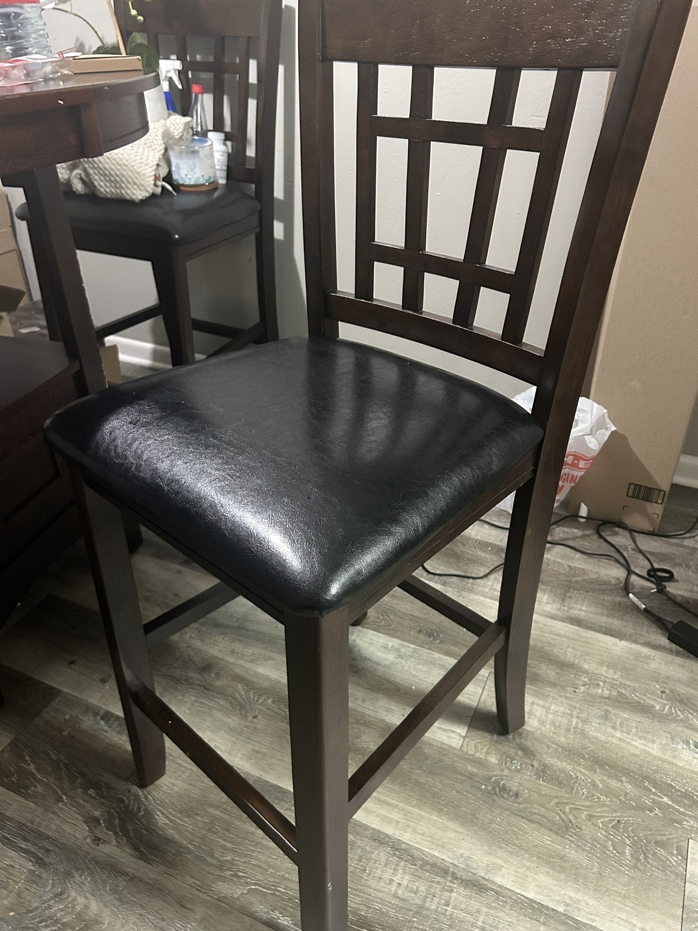 4 wood chairs with cushion