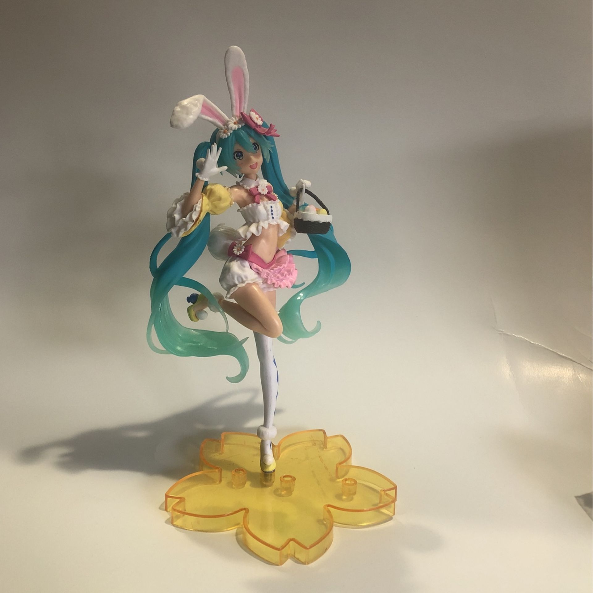 Hatsune Miku Easter Figure