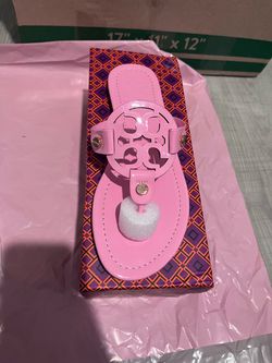 Tory Burch Sandels in Pink
