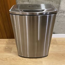 Touchless Trash can 