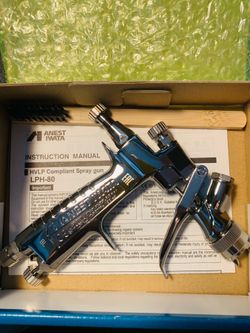 NEW Iwata Spray gun and cup.