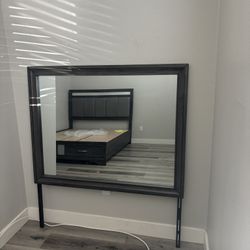 Vanity/drawer mirror