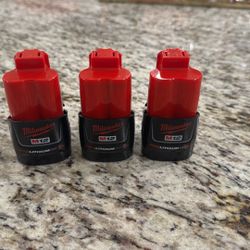 Milwaukee M12 Batteries (3)