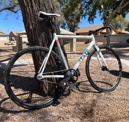 58cm undefeated state track bike
