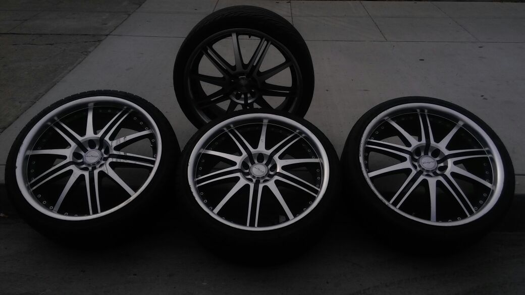 Good condition 235/40/R20