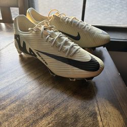Nike Zoom Mercurial Vapor 15 Academy Size 7.5