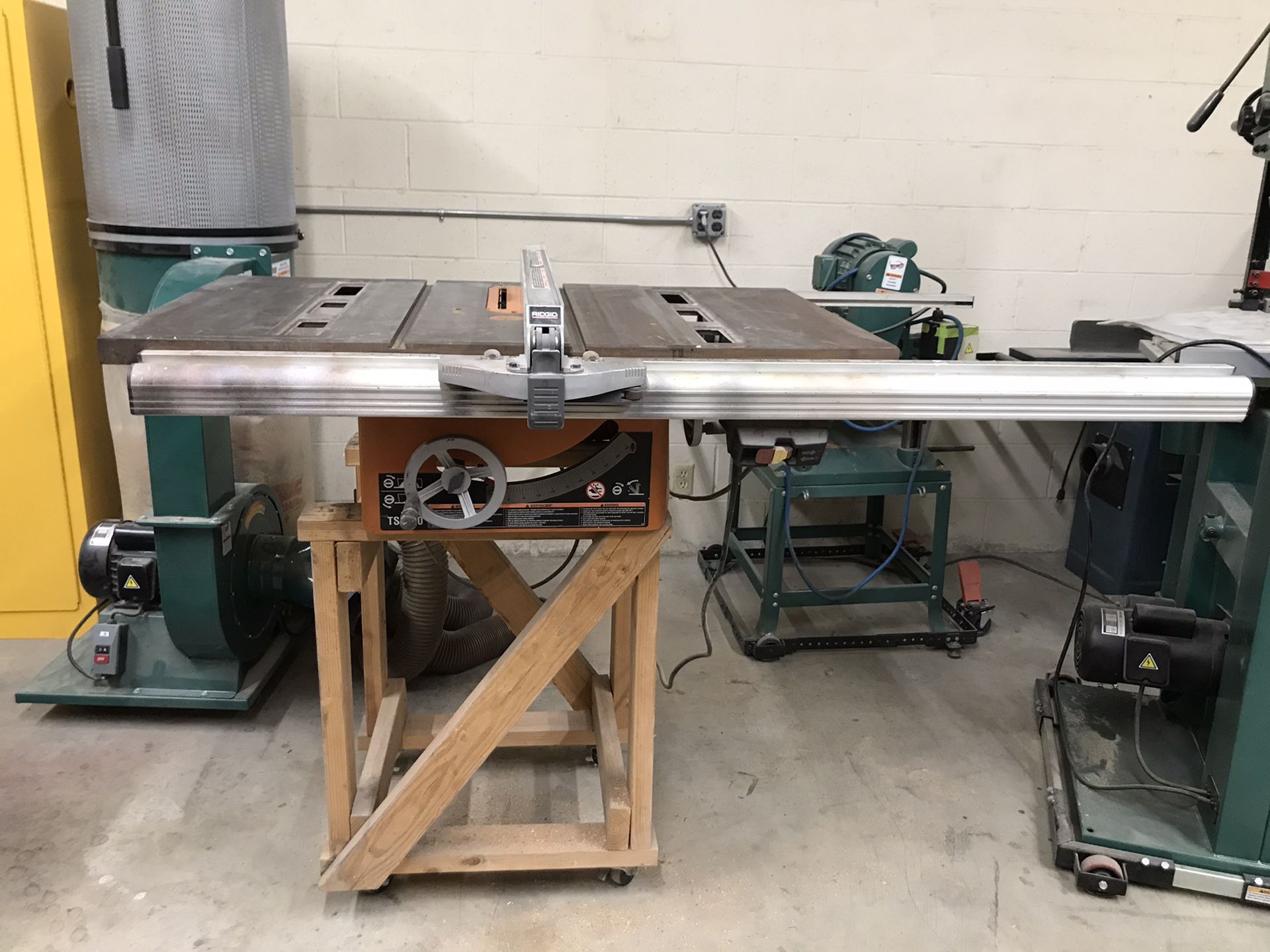 Rigid Table Saw TS3660 - $375