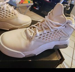 Jordan Maxin 200 size 10