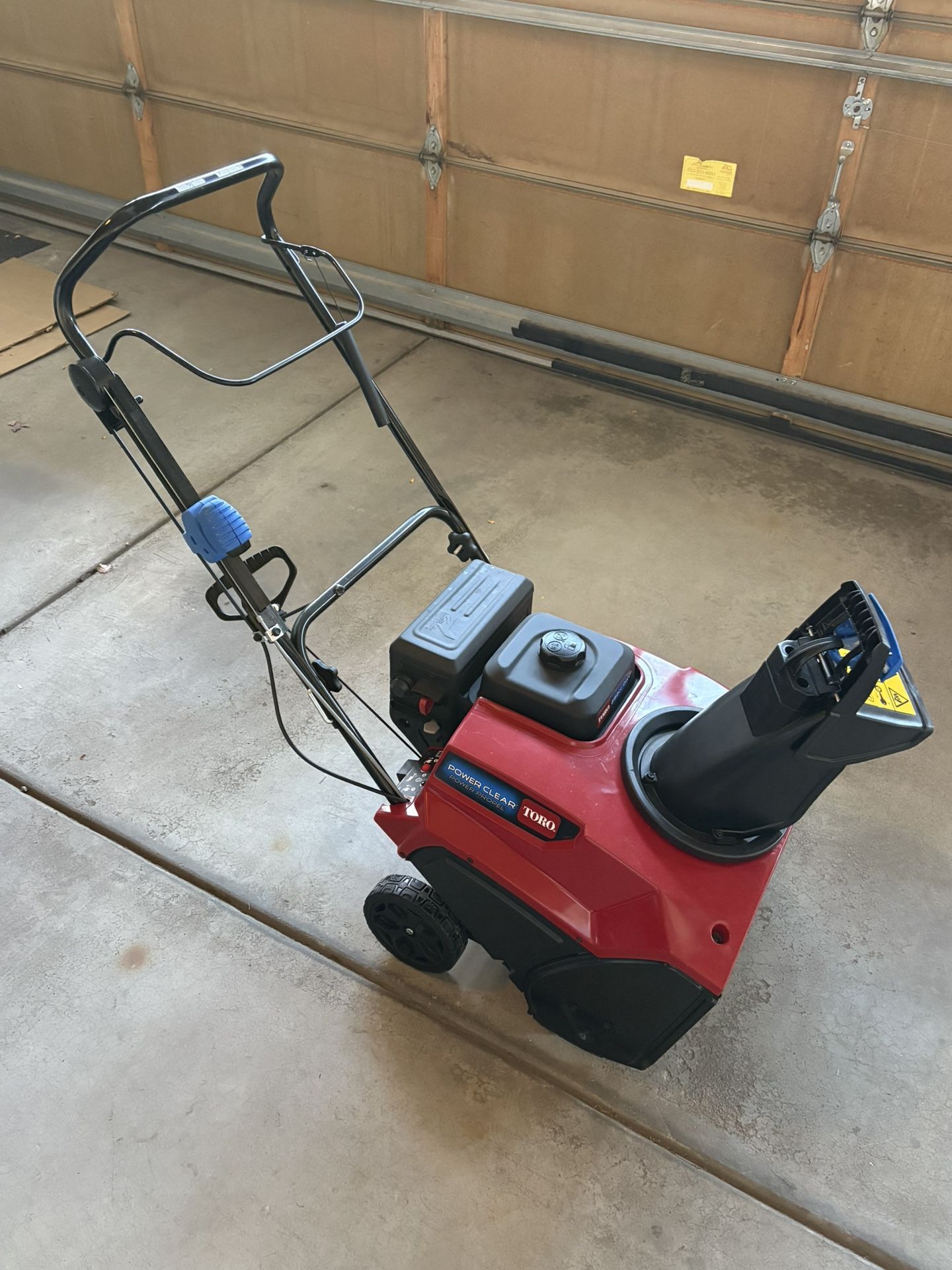 Toro Power Clear 21-in Single-stage 252cc Gas Snow Blower