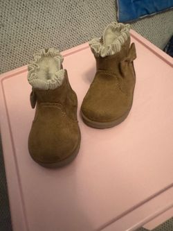 Girl shoes