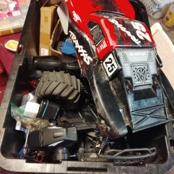 Come Take It All There Is One Car In There That Runs Good But I Want This Gone Come Take It