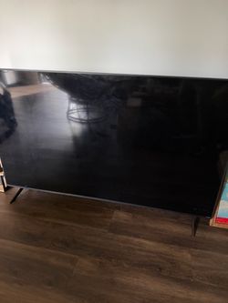 65 in QNED DAMAGED LG TV