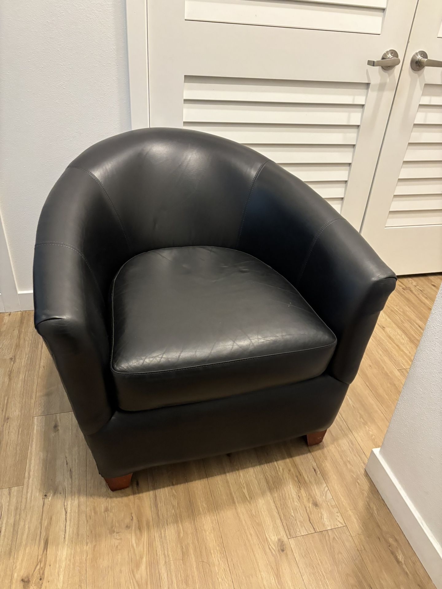 leather chair