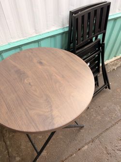 Round Folding Table with Two Folding Chairs