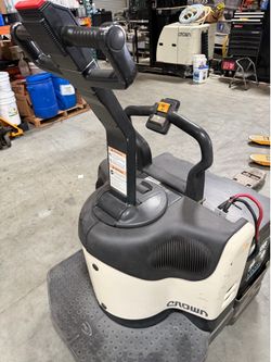 Crown PE 4000-60 Pallet Jack
