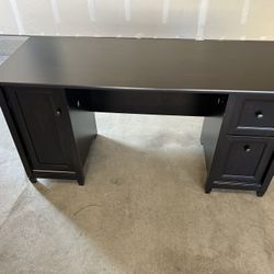 Office Table With Chair 