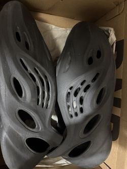 Yzy Foam Runner Sz 13