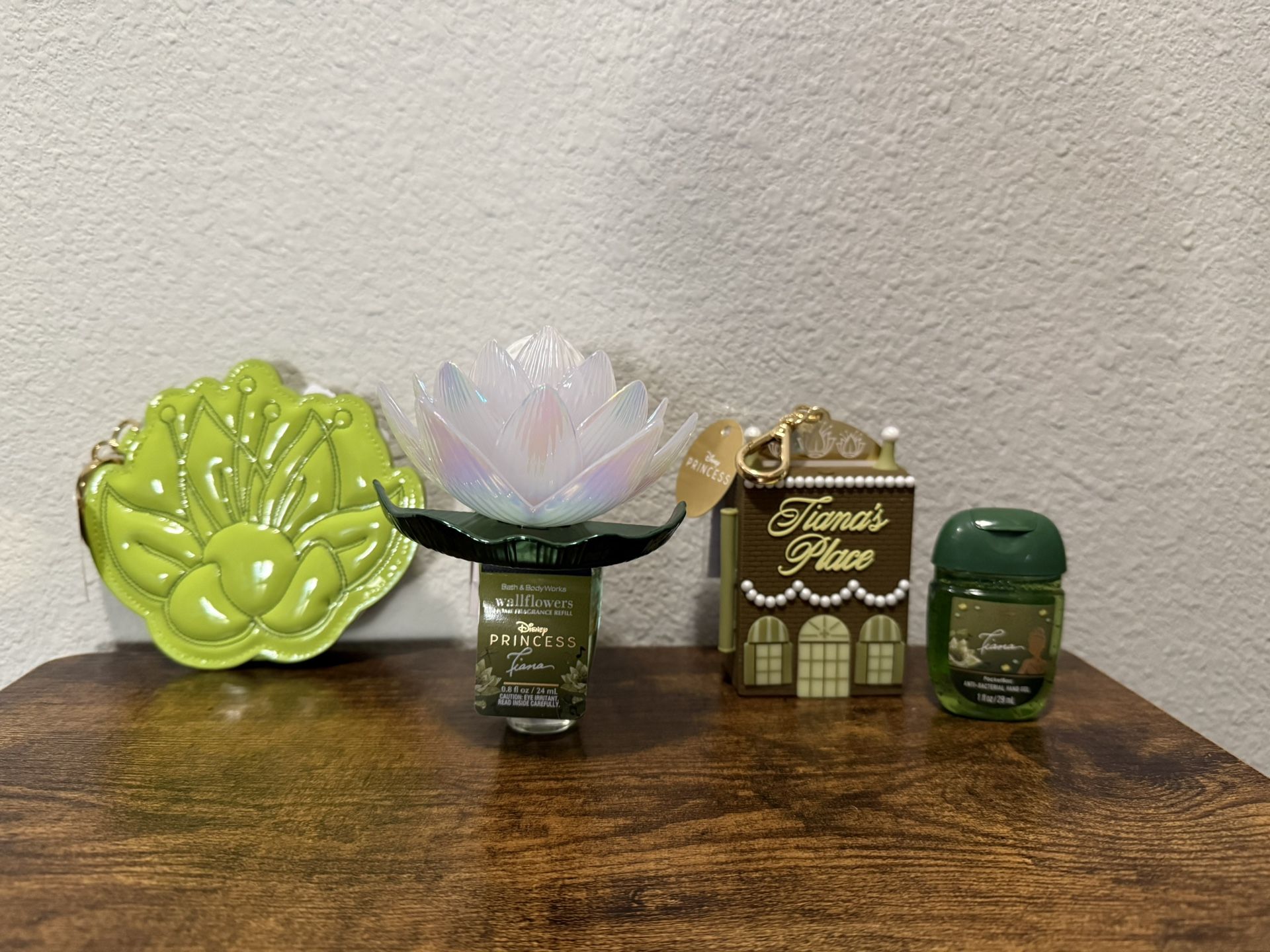 Disney Bath And Body Works Princess Collection Tiana Complete Set Wallflower Pocketbac Coin Purse