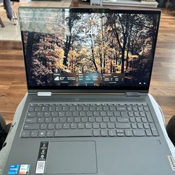 Lenovo Yoga 7i 2 in 1 15.6” 8gb RAM and 256gb SSD Touch screen Laptop.