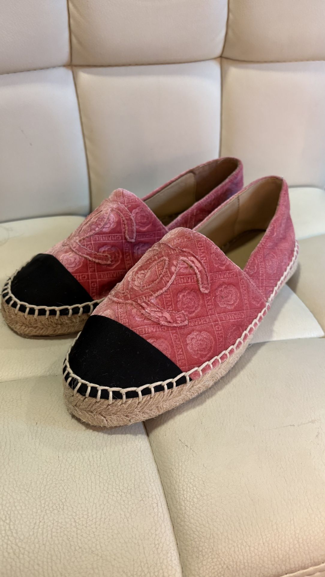 CHANEL Pink/Black Denim Cap Toe CC Espadrilles