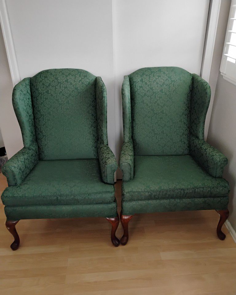 PENDING PICKUP ✨ Set of Green Wingback Chairs