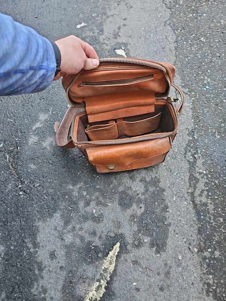 Perrin Contour Camera Bag