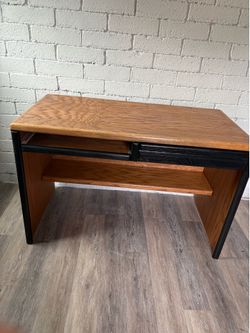 Computer desk