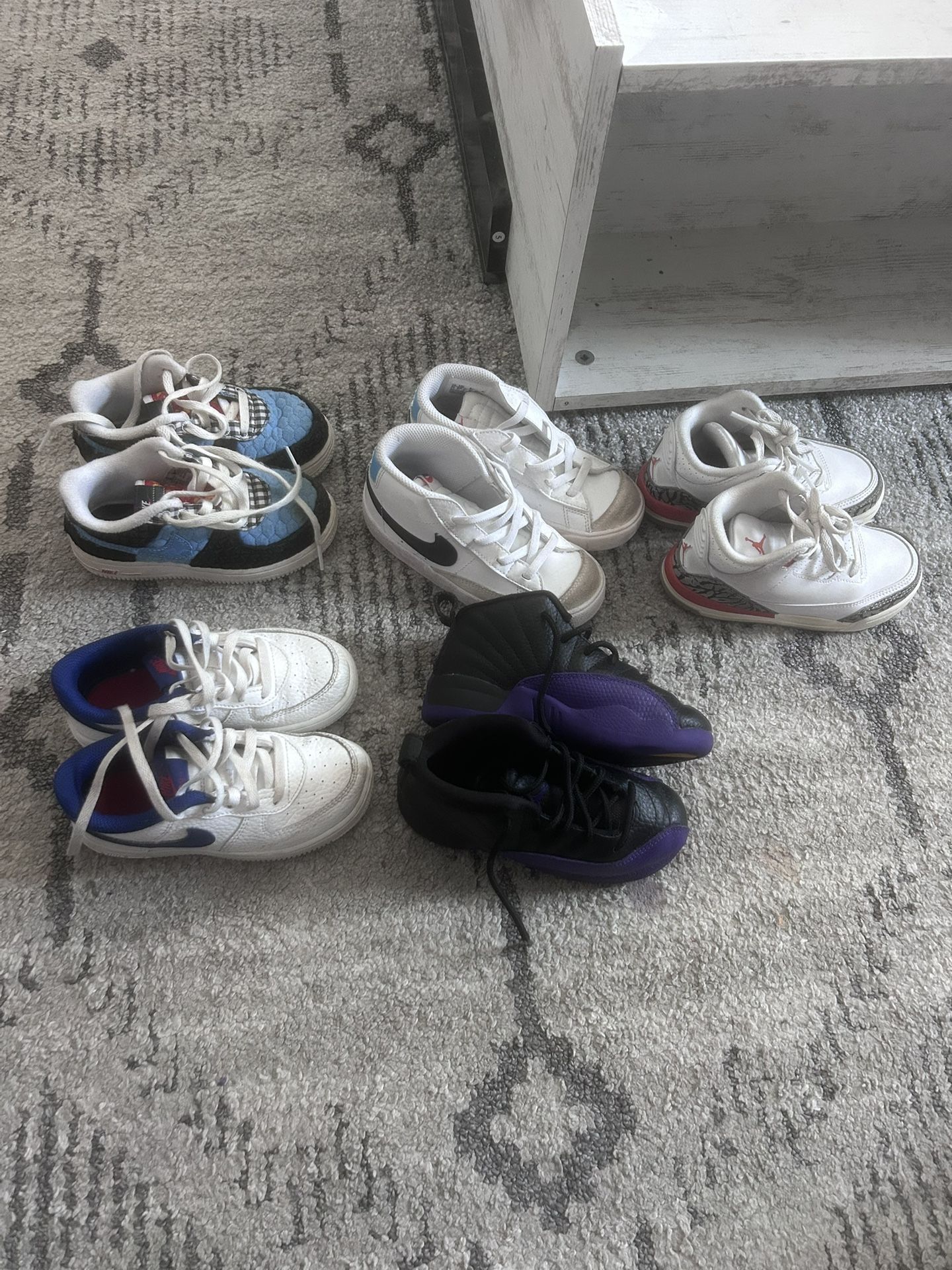 Nikes And Jordan’s Size 9