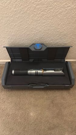 Cal Kestis Galaxy’s Edge Legacy Lightsaber - New with Case