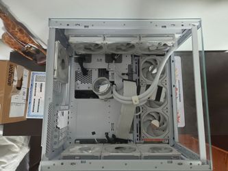 PC CASE WITH LIQUID COOLER AND FANS