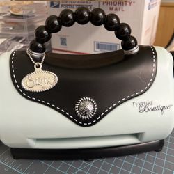 Sizzix Texture Boutique Embossing Machine