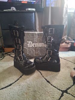 Demonin Boots