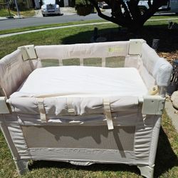 PORTABLE BABY SLEEPER