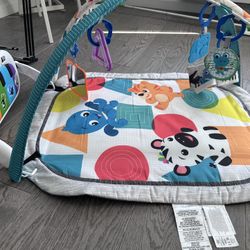 Baby Einstein 4-in-1 Kickin' Tunes Music and Language Play Gym and Piano Tummy Time Activity Mat