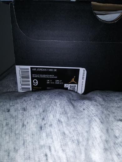 AIR JORDAN 1 MID METALLIC GOLD