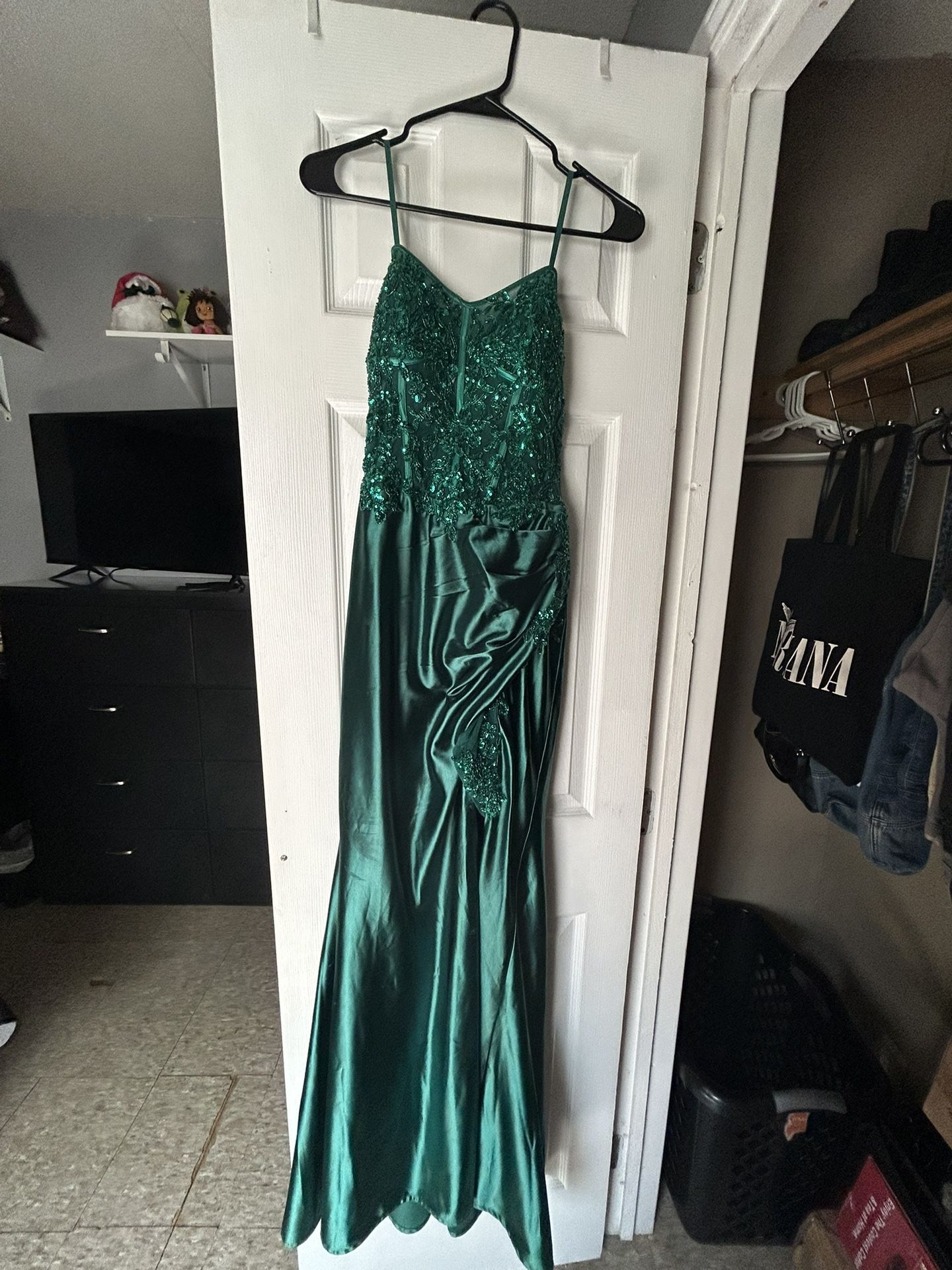 GREEN PROM DRESS 