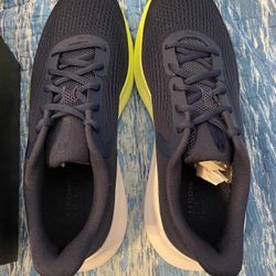 UA Charged Rogue 5 men’s Size 9.5 