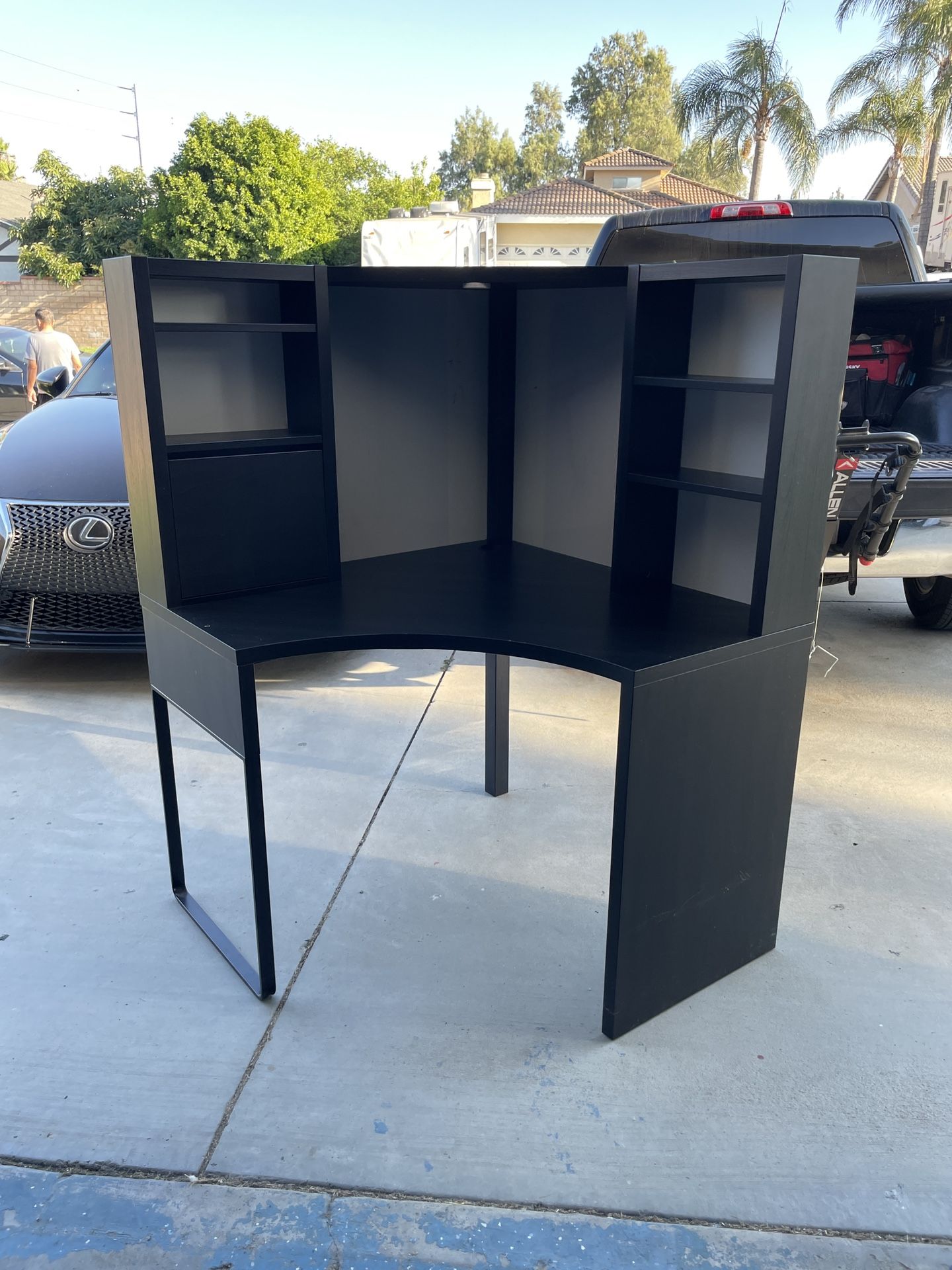 Corner Desk With Shelf And Whiteboard Backing