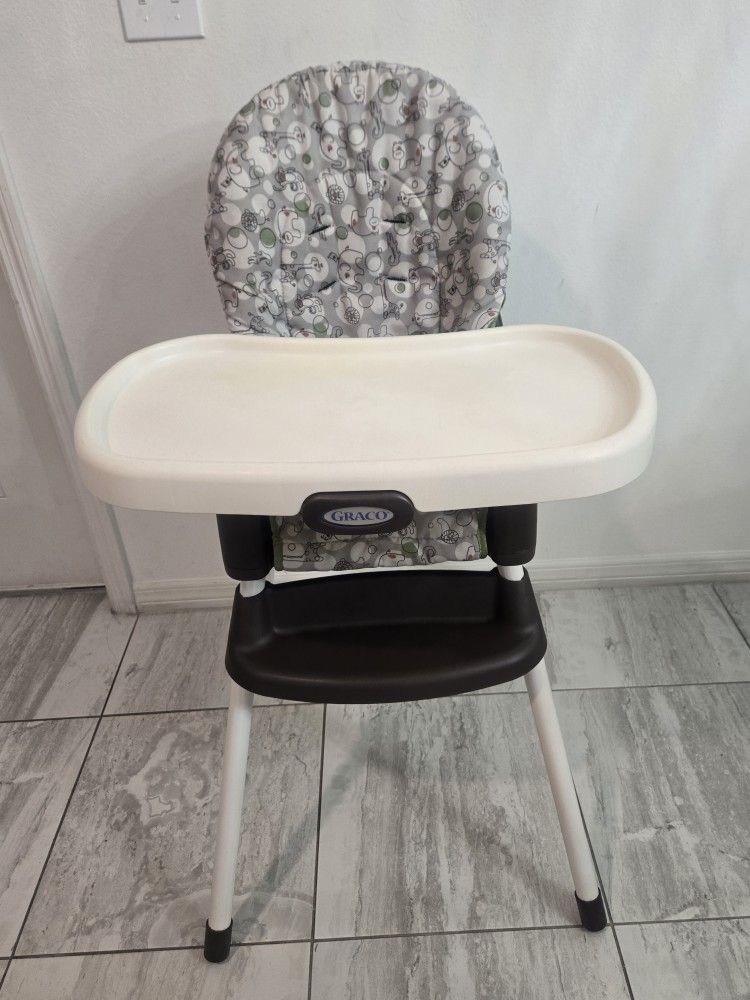 Graco High Chair, Machine washable seat pad, multiple Recliner positions