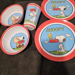 Collectible Gibsons Peanuts Snoooy Woodstock Set 2 Plates 2 Bowl 1 Glass