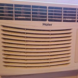 Window AC Works Great Cools Quickly 