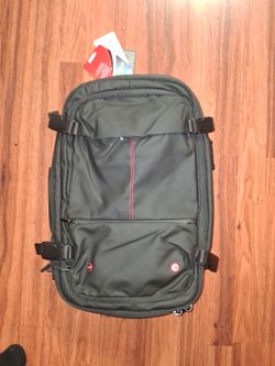 Locking vacuum travel bag