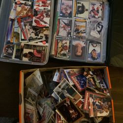 Hundreds Of Sports Cards . Hockey, Baseball, Basketball 
