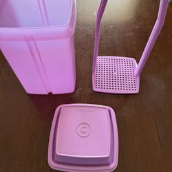 Tupperware Pickle Container 